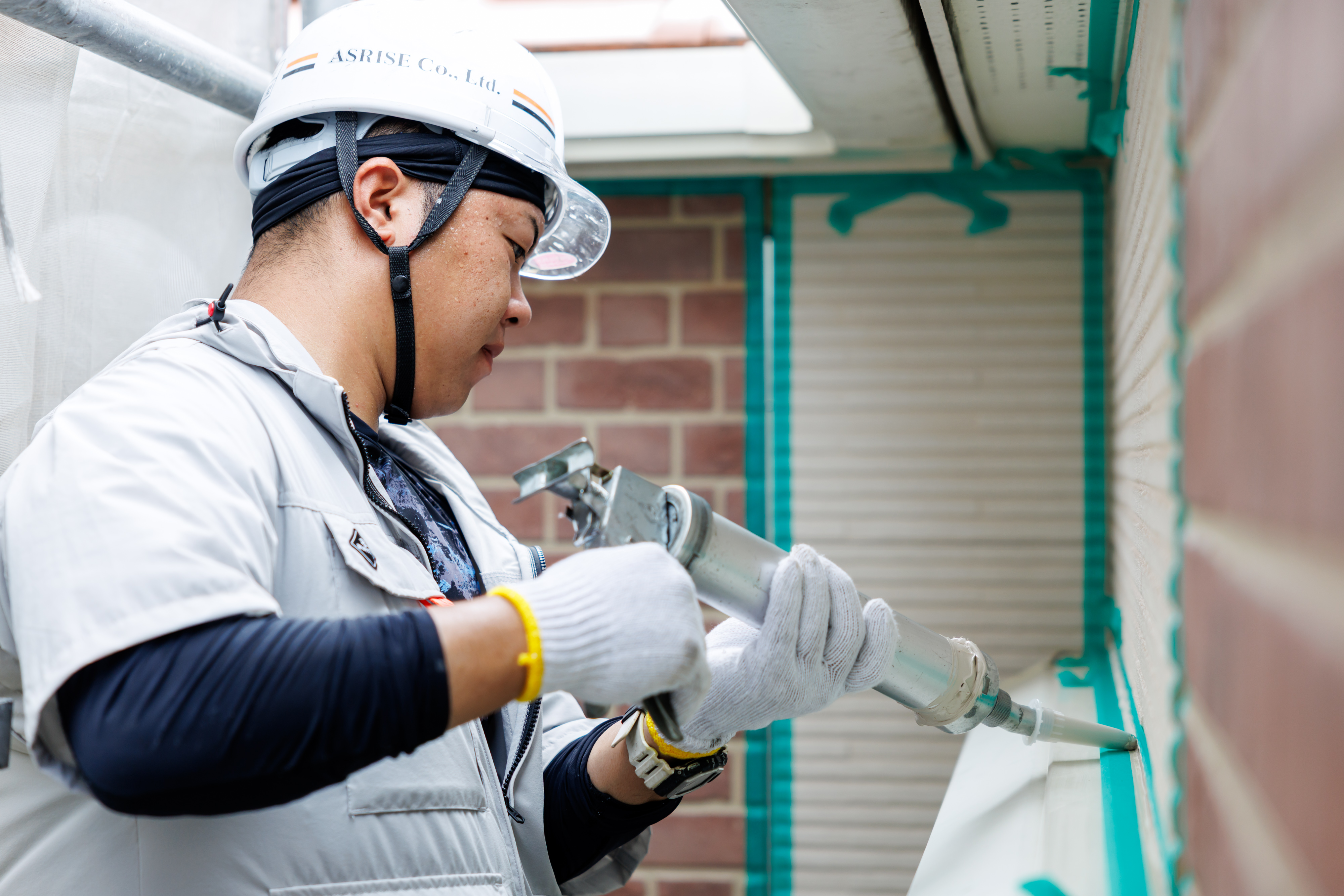 未経験から高収入を目指す！シーリング工事の求人情報